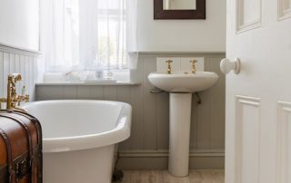 Free standing bath | Blue Monkey Cornwall
