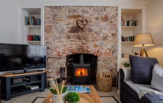 Relax with a nice cup of tea and game of scrabble at our family friendly cottage in Cornwall | Blue Monkey