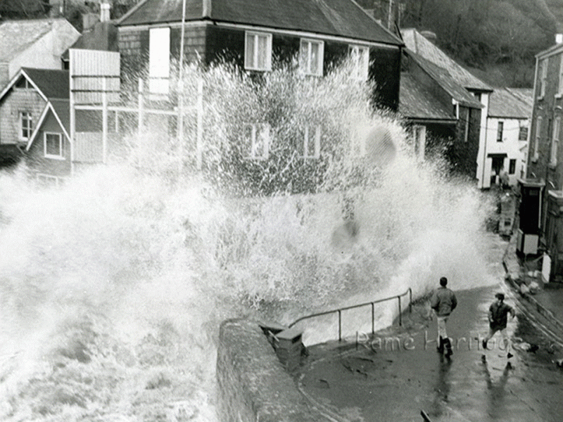 stormy-seas-along-kingsand-and-cawsand-winter