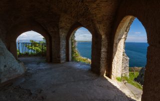 queen-adelaides-grotto